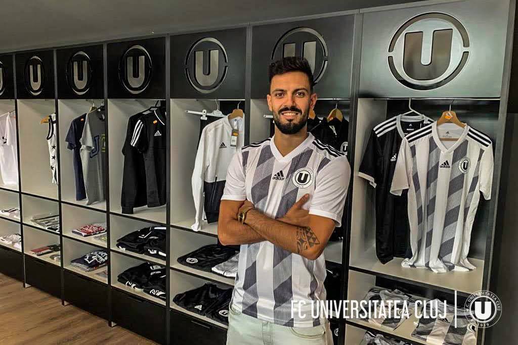 Sergio Ribeiro a semnat.